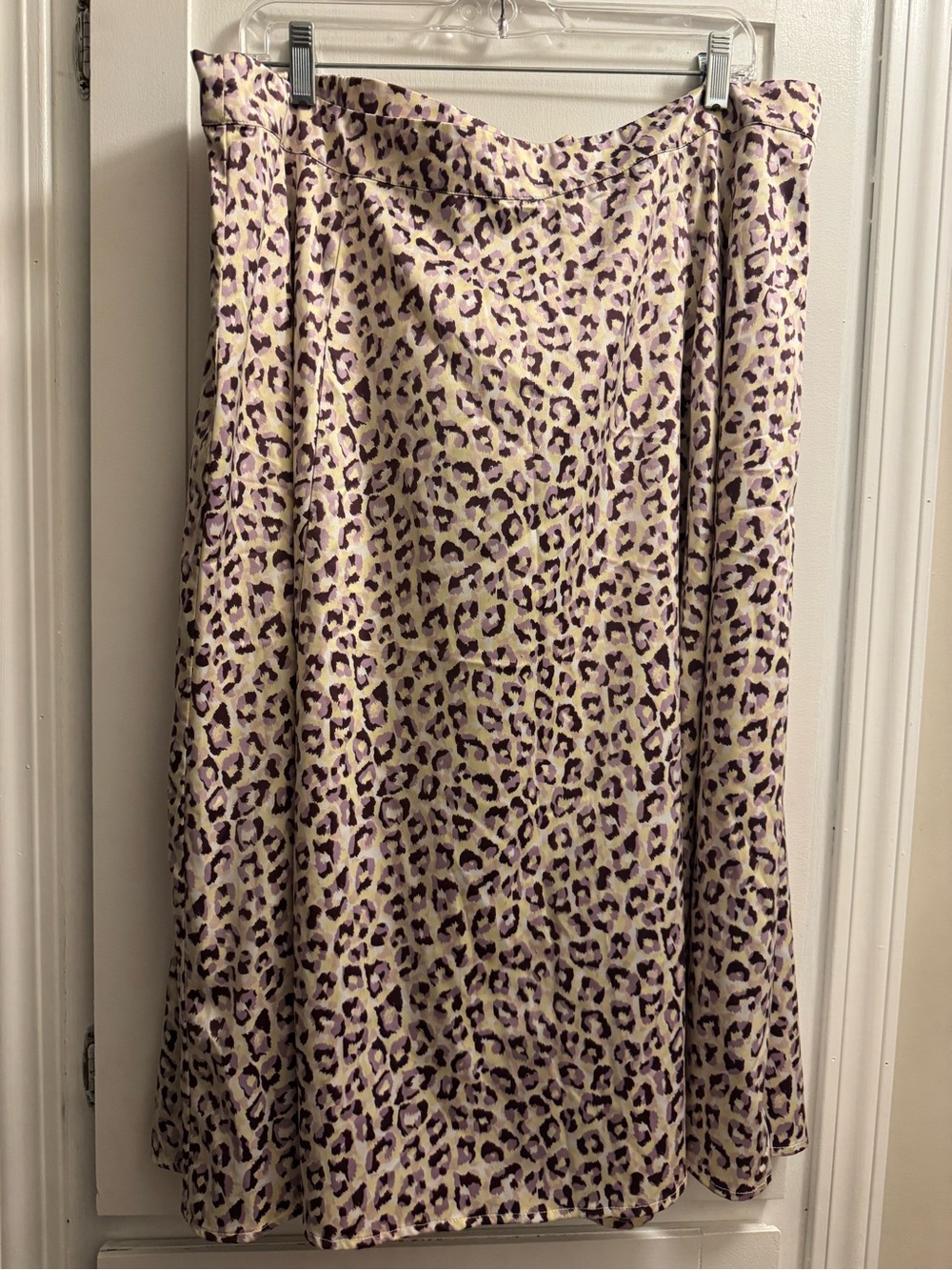 Torrid Leopard Print Midi Skirt Size 2 Plus Size  Flowy Animal Print